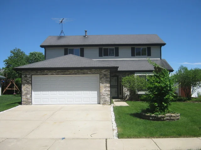 Unit for sale at 1050 Camden Lane, AURORA, IL 60504
