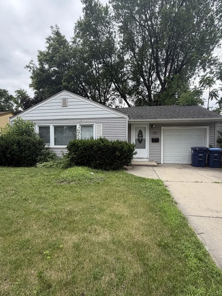 Unit for sale at 1024 S Wolf Road, Des Plaines, IL 60016