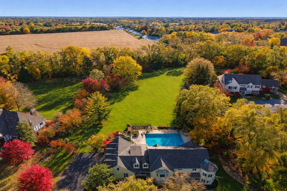 Unit for sale at 4 Polo Drive, South Barrington, IL 60010