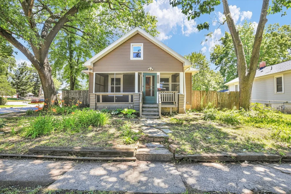 Unit for sale at 810 N Busey Avenue, Urbana, IL 61801