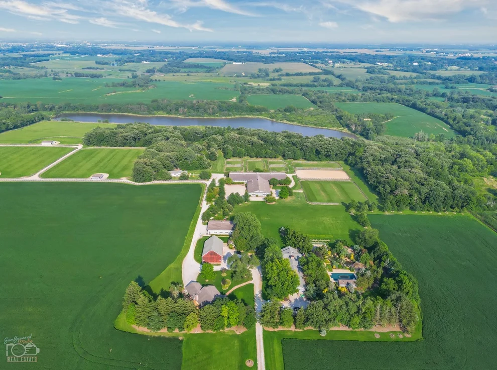 Unit for sale at 27241 S Stoney Island Avenue, Crete, IL 60417