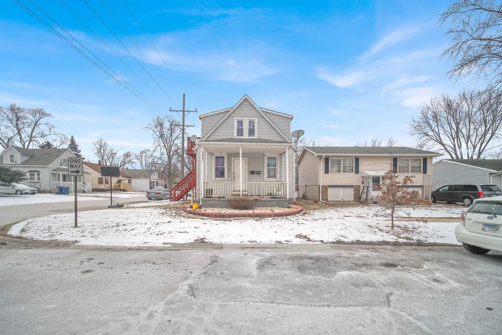 Unit for sale at 37 W 36th Place, Steger, IL 60475