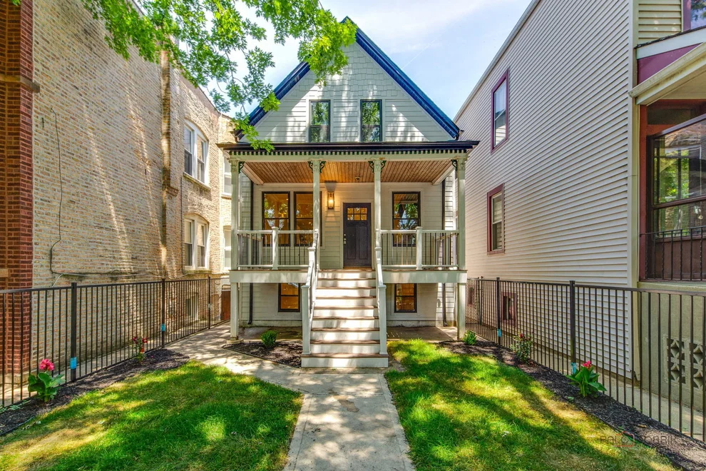 Unit for sale at 1826 W Farragut Avenue, Chicago, IL 60640