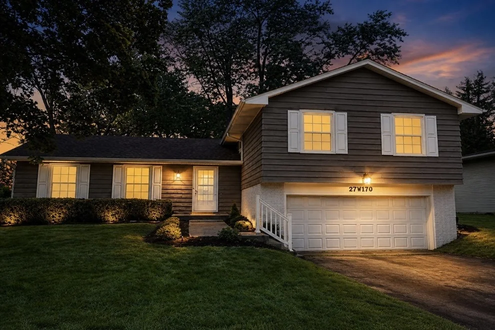 Unit for sale at 27W170 FLEMING Drive, Winfield, IL 60190