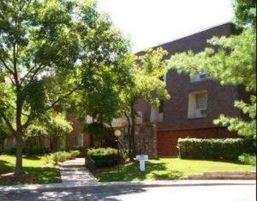 Unit for sale at 6 VILLA VERDE Drive, BUFFALO GROVE, IL 60089