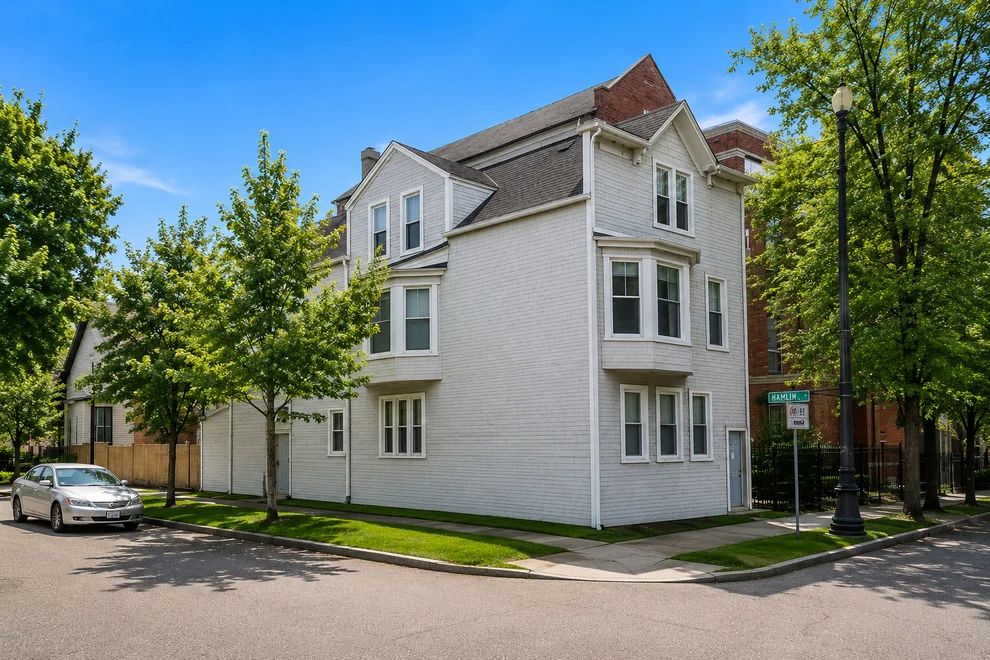 Unit for sale at 2925 N Damen Avenue, Chicago, IL 60618
