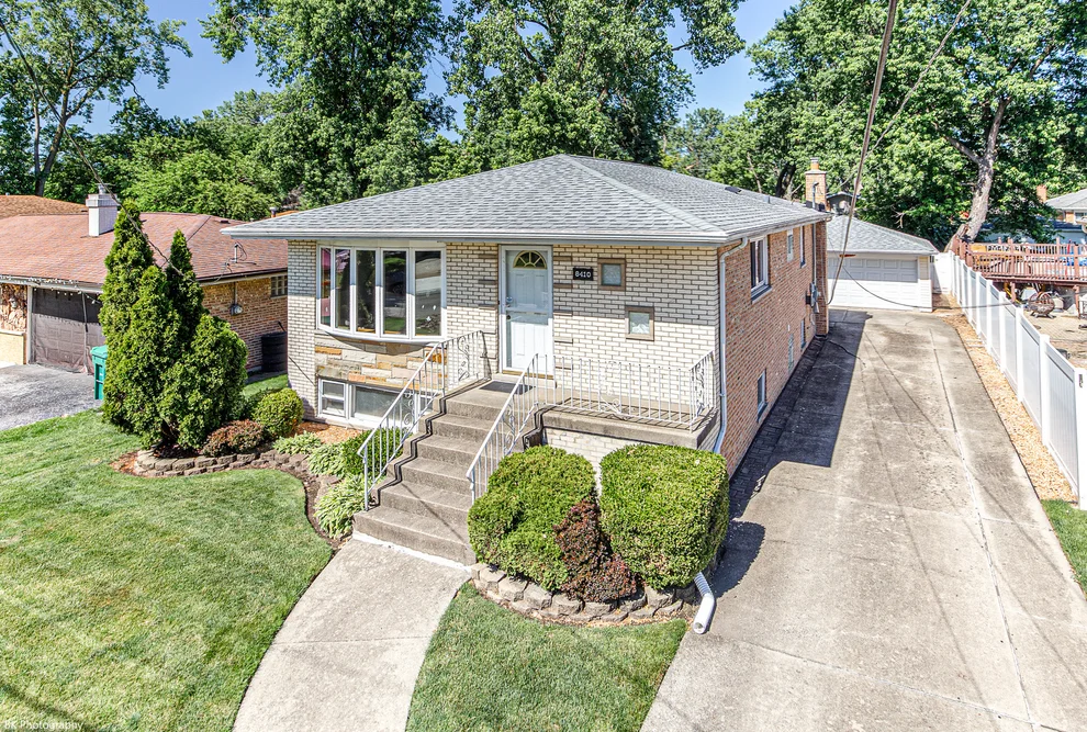 Unit for sale at 8410 Lawler Avenue, Burbank, IL 60459