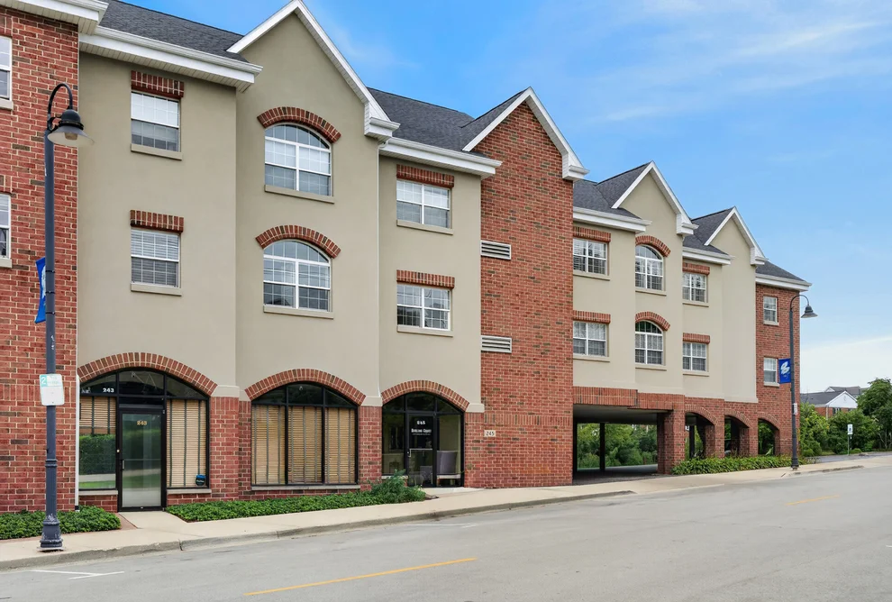 Unit for sale at 245 Burlington Avenue, Clarendon Hills, IL 60514