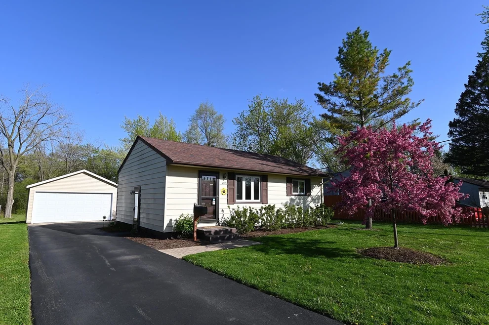 Unit for sale at 2739 N Pine Street, Waukegan, IL 60087