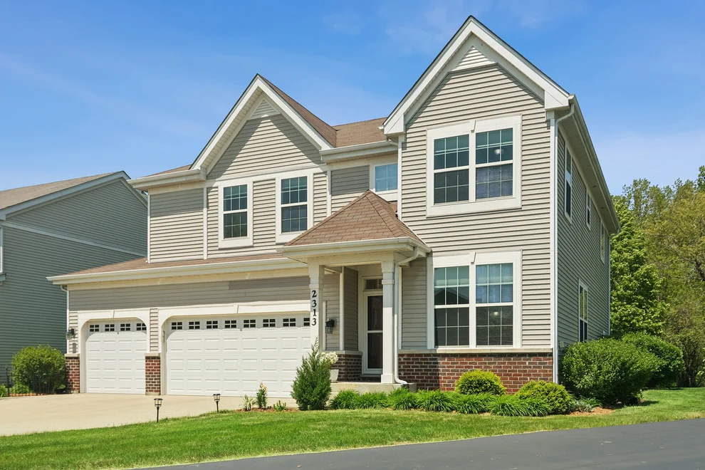 Unit for sale at 2313 Avalon Drive, Buffalo Grove, IL 60089