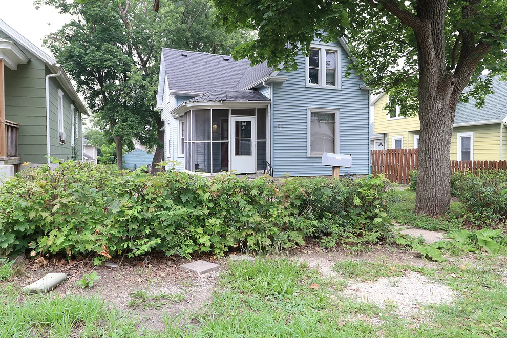 Unit for sale at 505 Fairbanks Avenue, Joliet, IL 60432