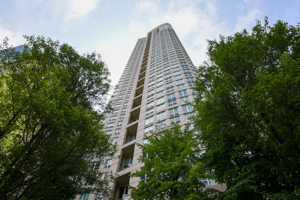 Unit for sale at 345 N La Salle Drive, Chicago, IL 60654