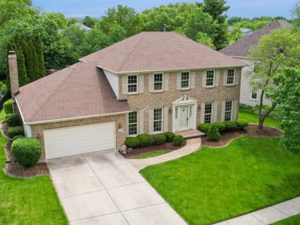 Unit for sale at 116 Northampton Drive, Oswego, IL 60543