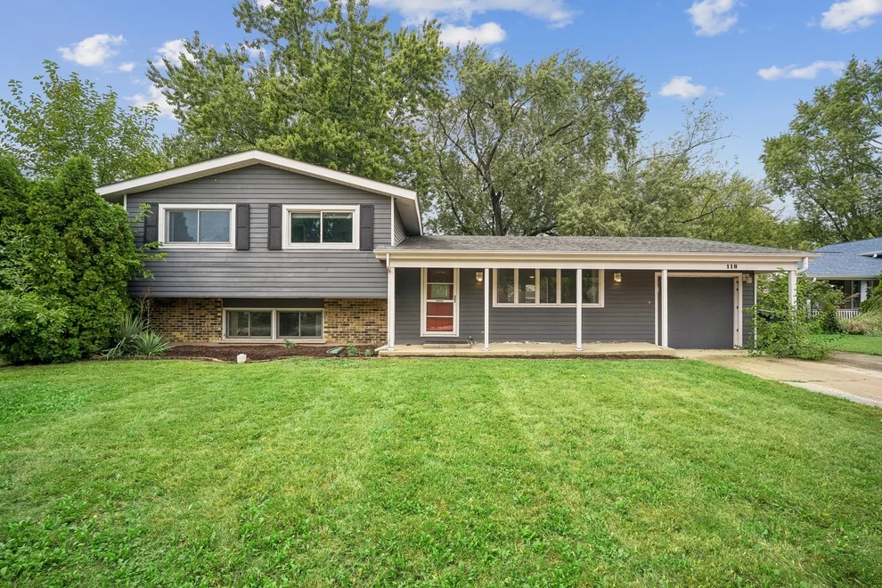 Unit for sale at 118 Dartmoor Drive, Crystal Lake, IL 60014