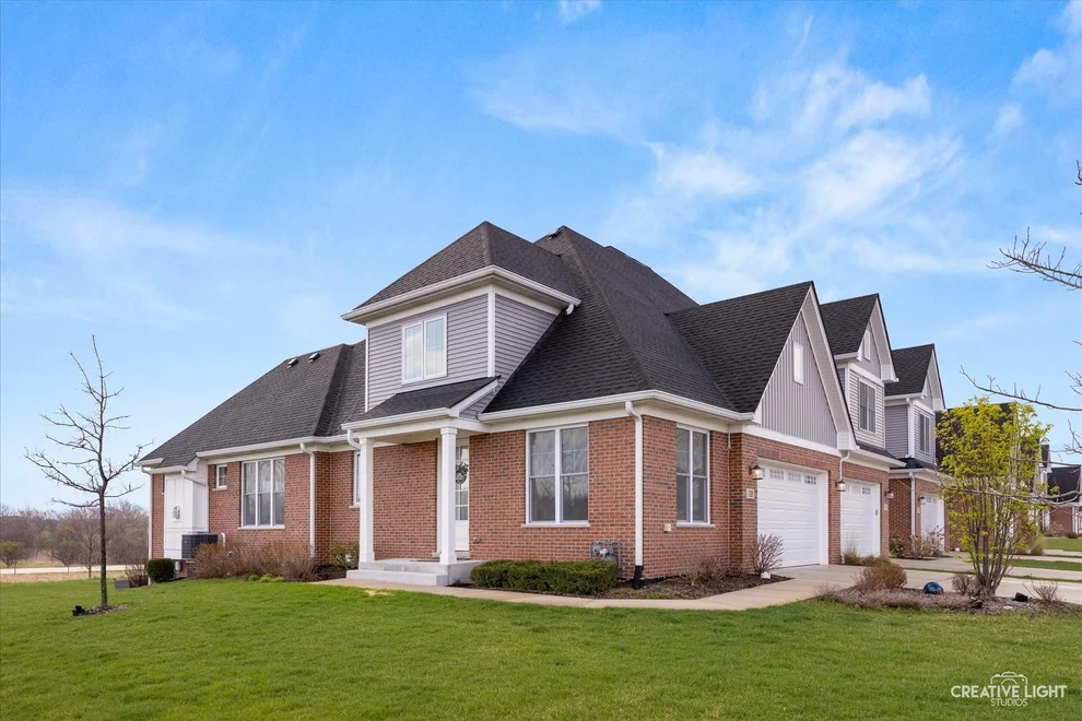 Unit for sale at 17029 Clover Drive, Orland Park, IL 60467
