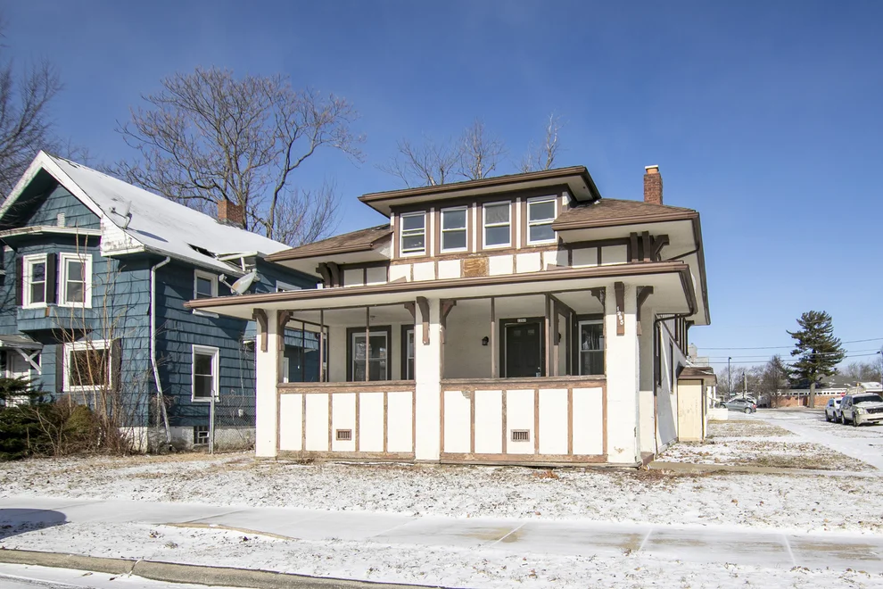 Unit for sale at 1295 E Merchant Street, Kankakee, IL 60901