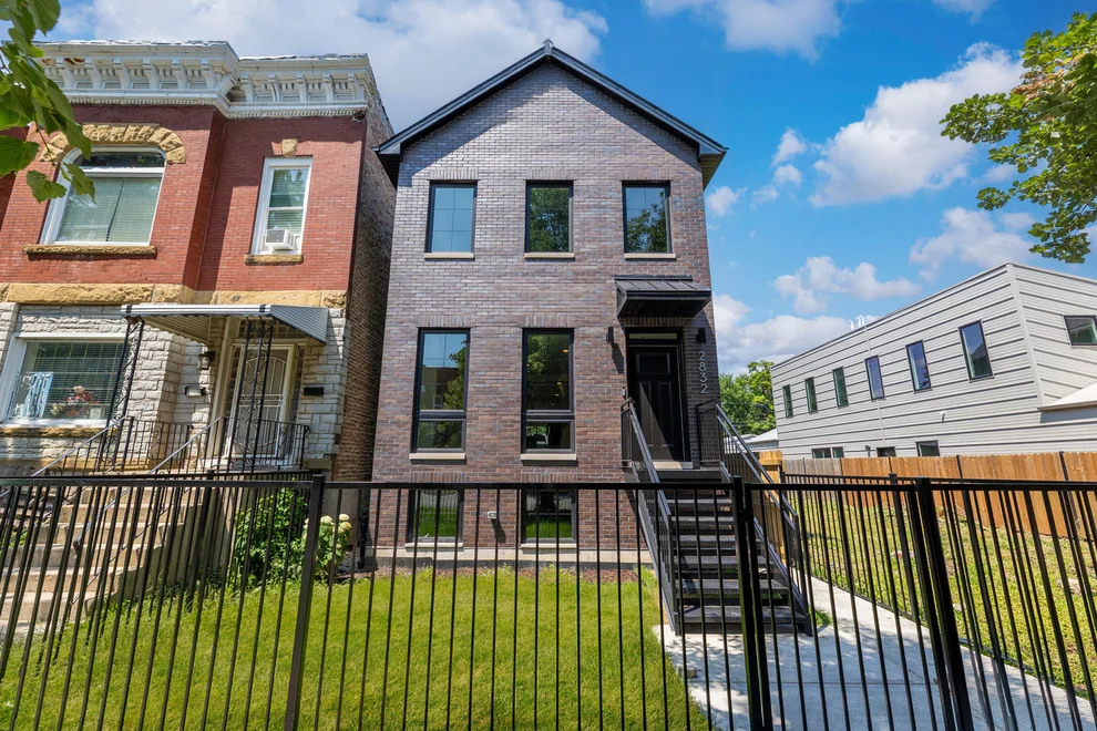 Unit for sale at 2832 W WILCOX Street, Chicago, IL 60612