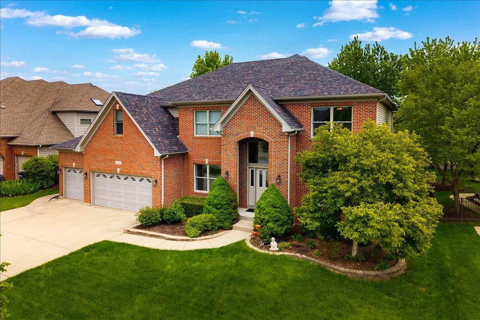 Unit for sale at 3332 FARMGATE Drive, Naperville, IL 60564