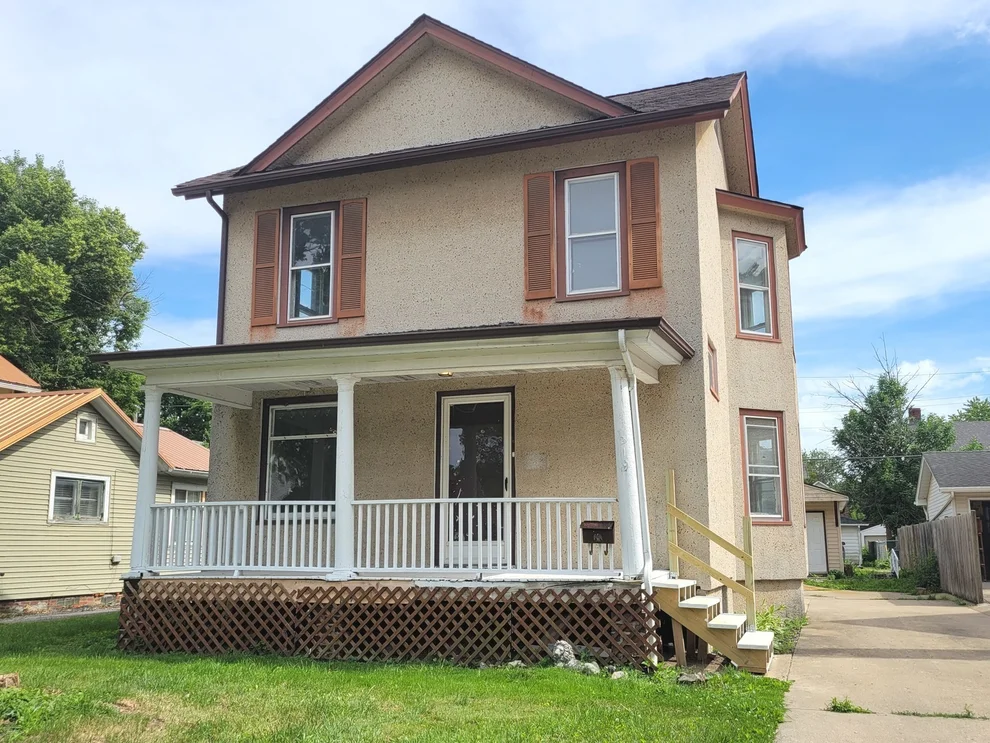 Unit for sale at 219 Lasalle Street, Streator, IL 61364
