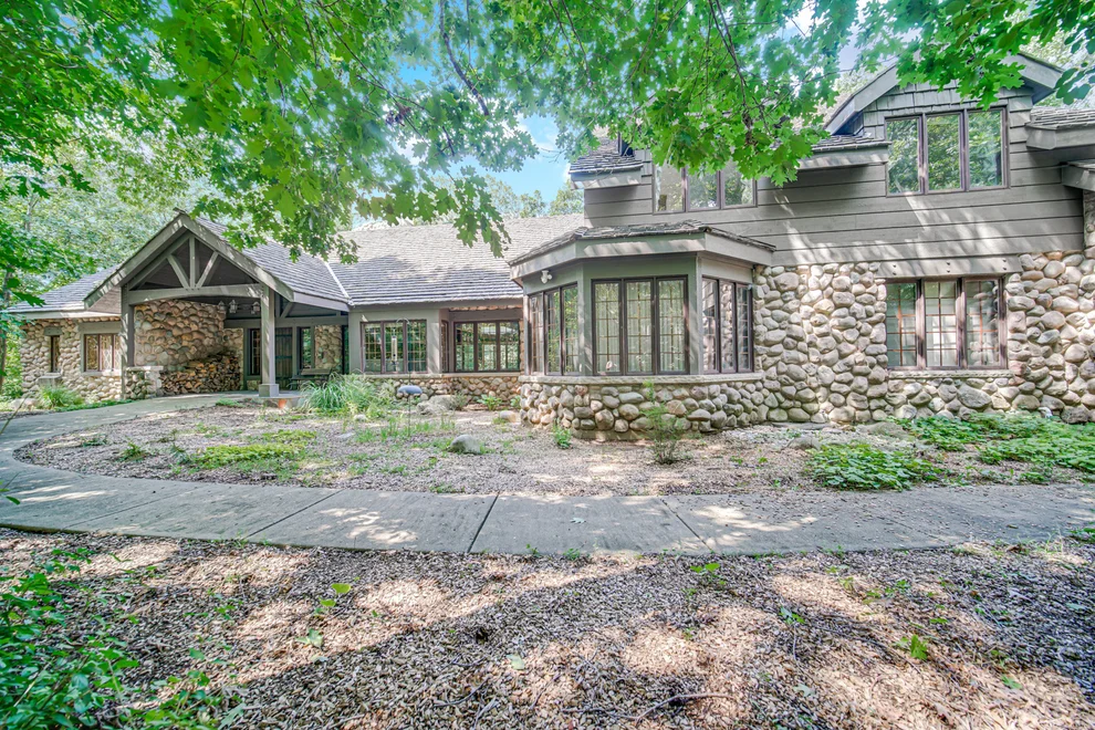 Unit for sale at 27250 N Meadowoods Lane, Mettawa, IL 60048