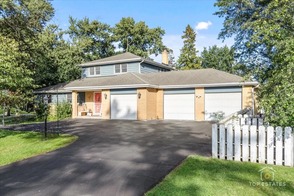 Unit for sale at 2 Marberry Drive, Prospect Heights, IL 60070