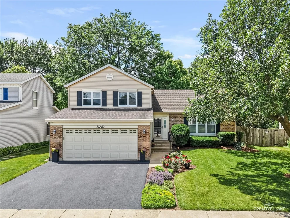 Unit for sale at 5S652 Hummingbird Lane, Naperville, IL 60540