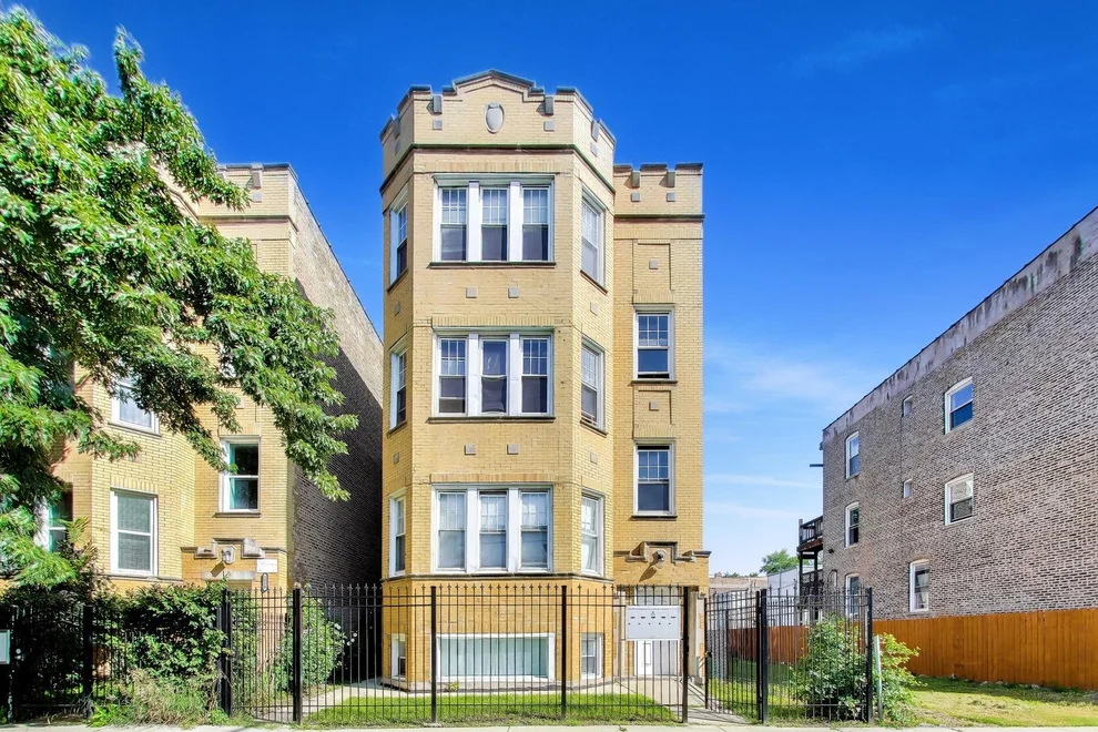 Unit for sale at 3814 W OHIO Street, Chicago, IL 60624