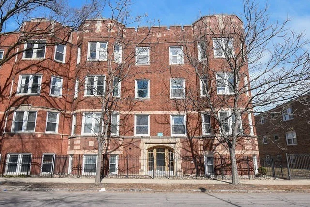 Unit for sale at 1730 W Foster Avenue, Chicago, IL 60640