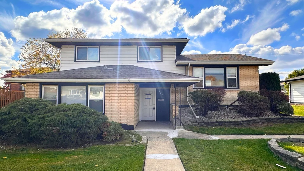 Unit for sale at 1325 E 168th Place, South Holland, IL 60473