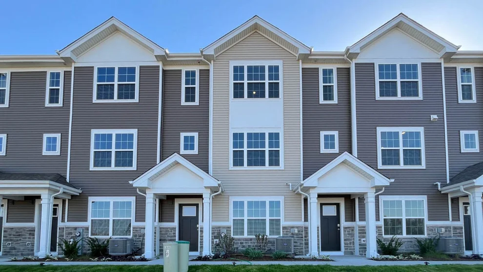 Unit for sale at 2746 Arrowhead Drive, Pingree Grove, IL 60140