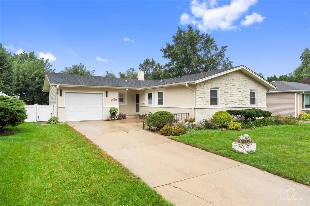 Unit for sale at 1409 W WILLOW Lane, Mount Prospect, IL 60056