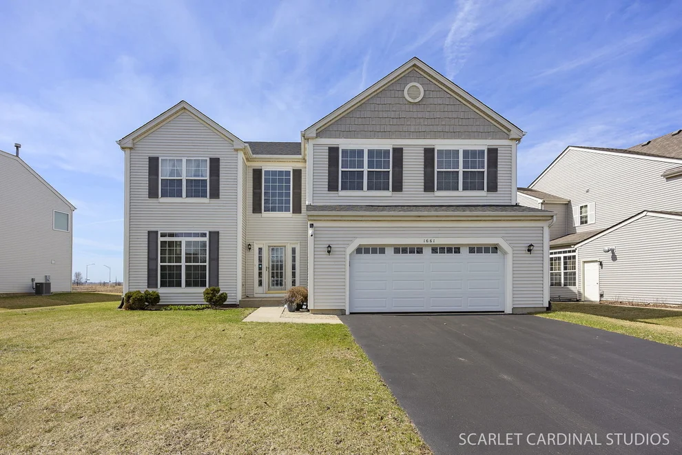 Unit for sale at 1661 Trails End Lane, Bolingbrook, IL 60490