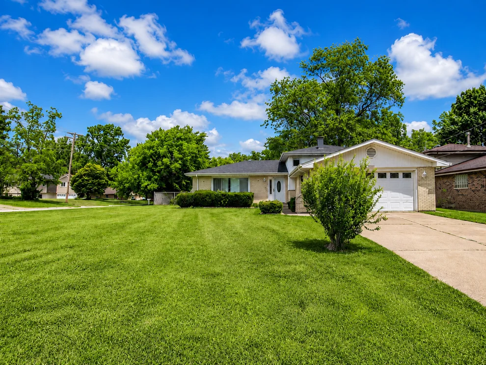 Unit for sale at 5042 157th Street, Oak Forest, IL 60452