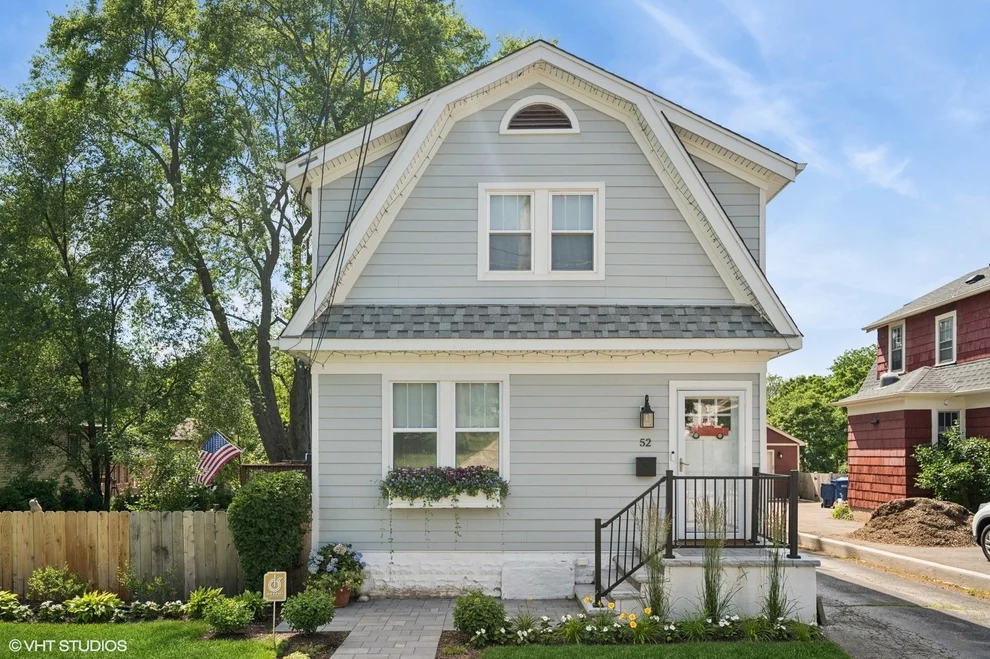Unit for sale at 52 S Central Avenue, Highwood, IL 60040