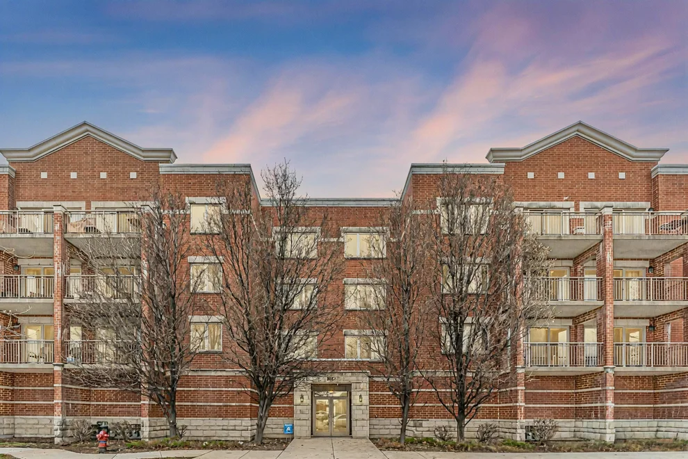 Unit for sale at 9864 Leland Avenue, Schiller Park, IL 60176