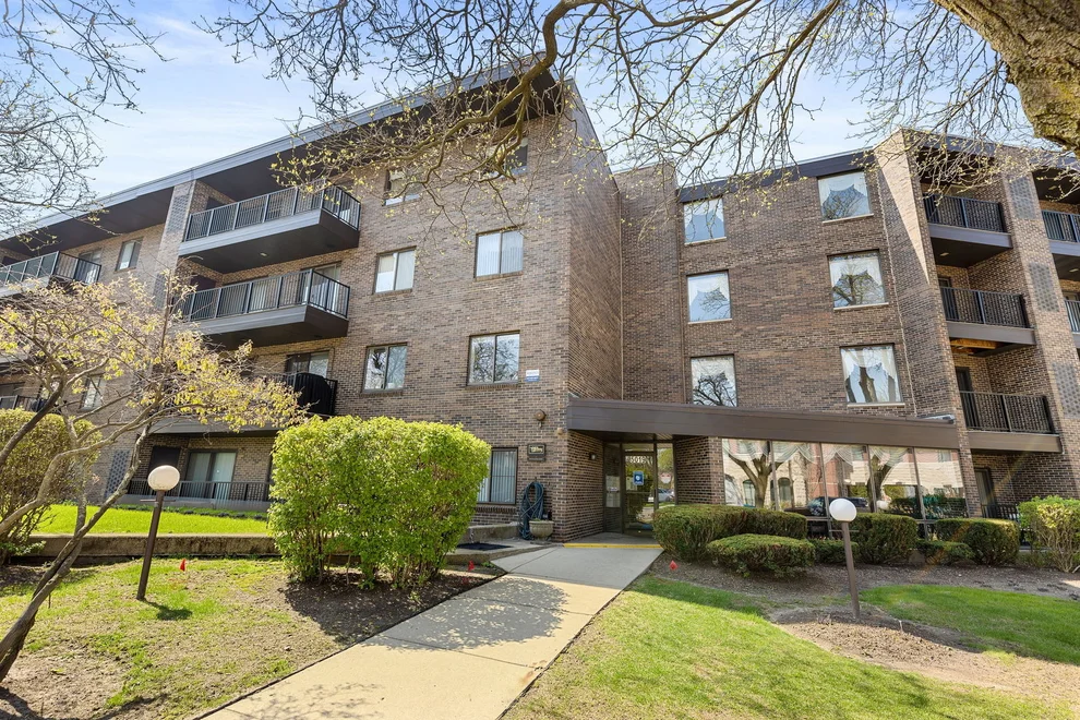 Unit for sale at 5019 Mulford Street, Skokie, IL 60077