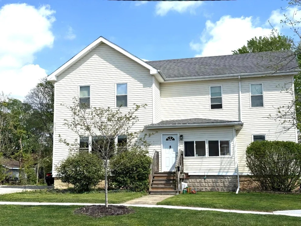 Unit for sale at 1236 S Washington Street, Lockport, IL 60441