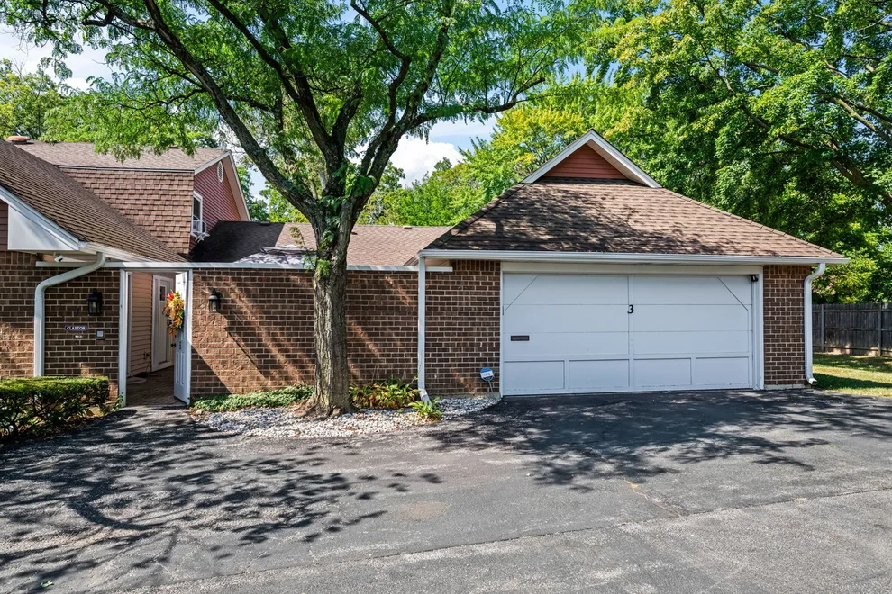 Unit for sale at 3 Chelsea On Auburn, Rolling Meadows, IL 60008