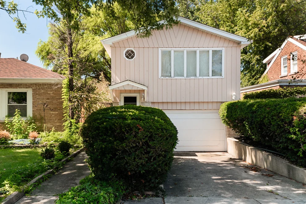 Unit for sale at 1212 N Maple Avenue, La Grange Park, IL 60526