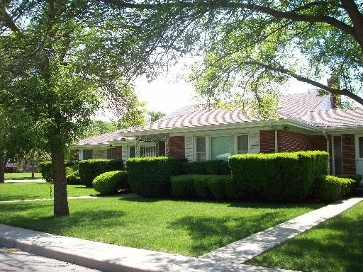Unit for sale at 3900 W LOYOLA Avenue, LINCOLNWOOD, IL 60712