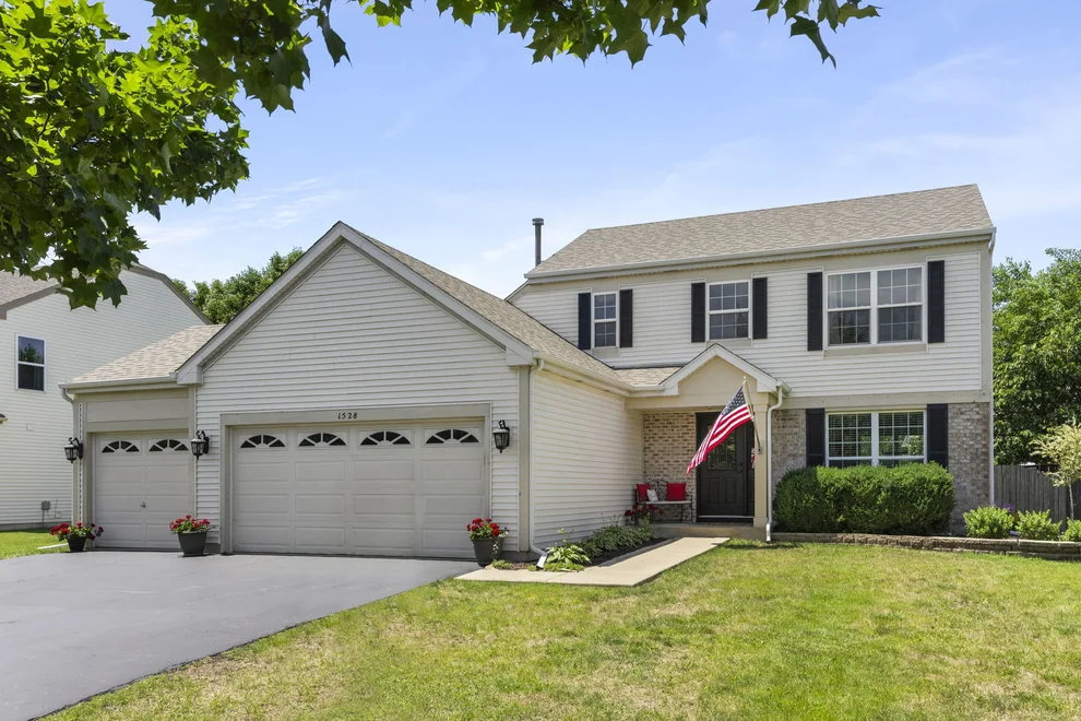Unit for sale at 1528 Schumacher Drive, Bolingbrook, IL 60490