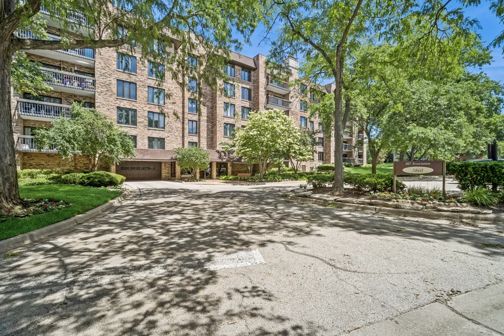 Unit for sale at 3860 MISSION HILLS Road, Northbrook, IL 60062
