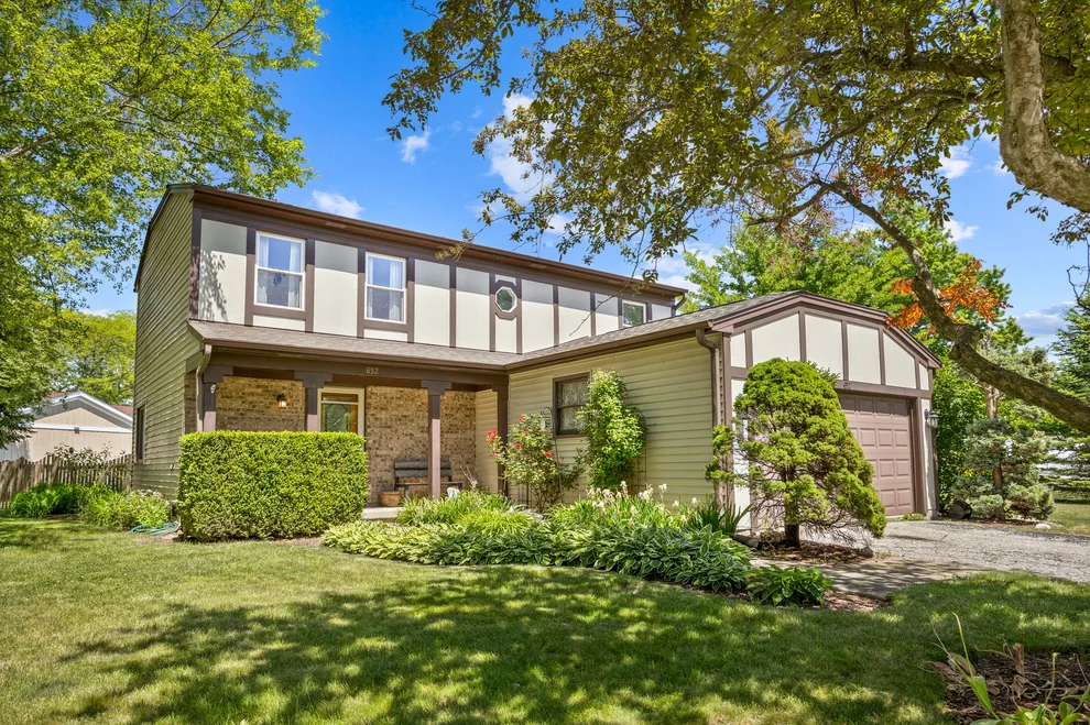 Unit for sale at 652 Cherry Valley Road, Vernon Hills, IL 60061