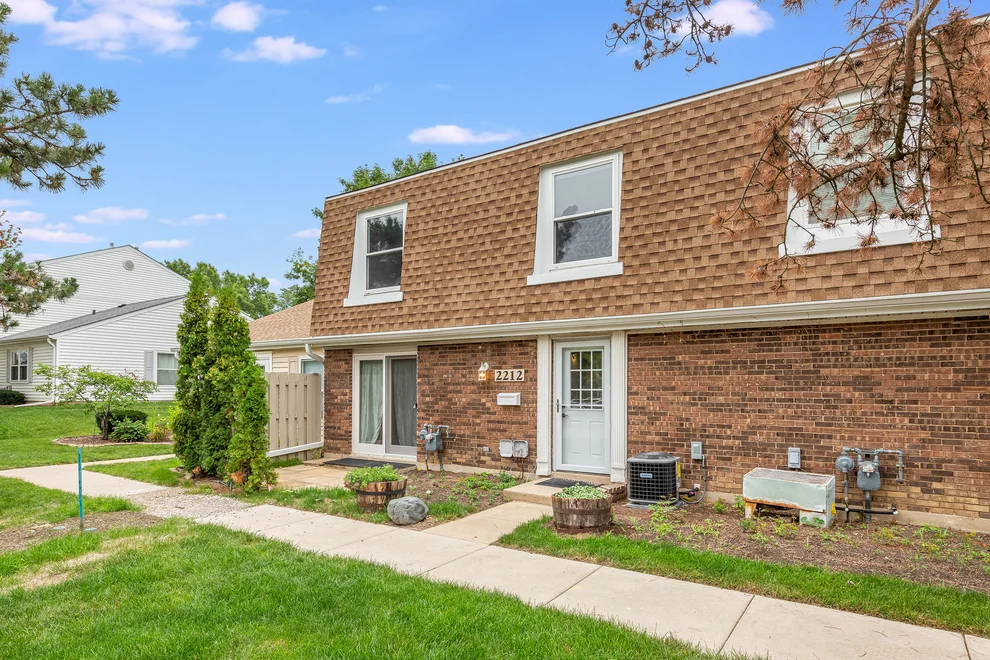 Unit for sale at 2212 Cardinal Court, Schaumburg, IL 60194