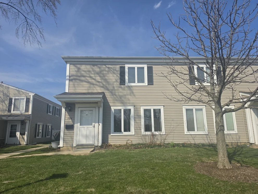 Unit for sale at 726 E Old Willow Road, Prospect Heights, IL 60070