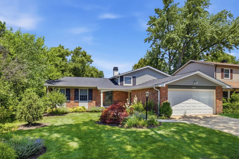Unit for sale at 460 Trinity Court, Buffalo Grove, IL 60089