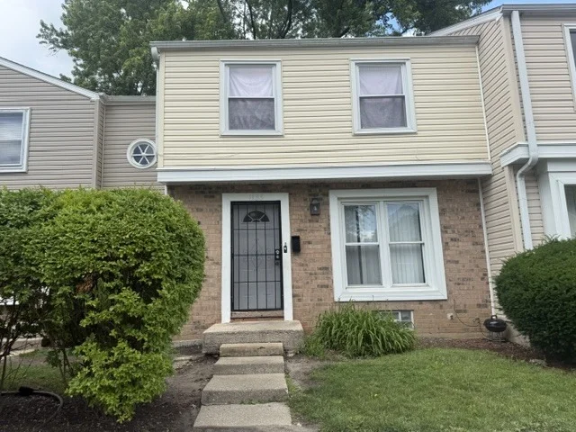 Unit for sale at 1133 Williamsburg Road, Country Club Hills, IL 60478