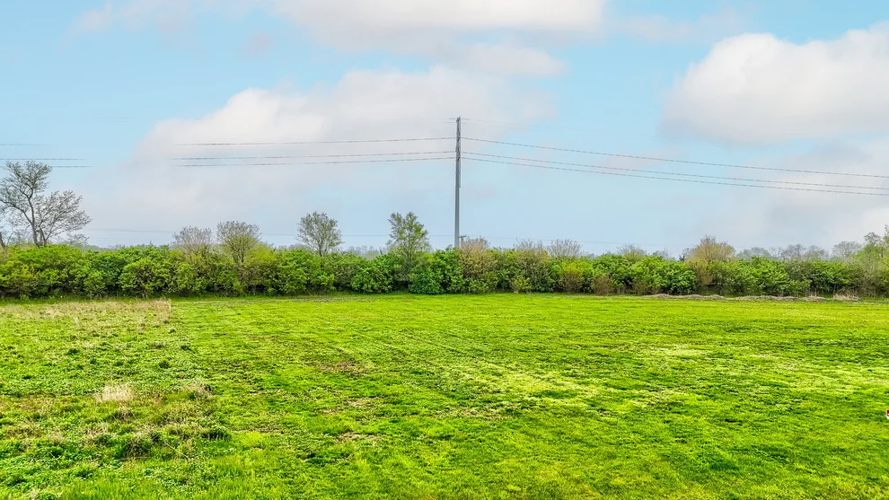 Unit for sale at 3014 E 1489th Road, Ottawa, IL 61350