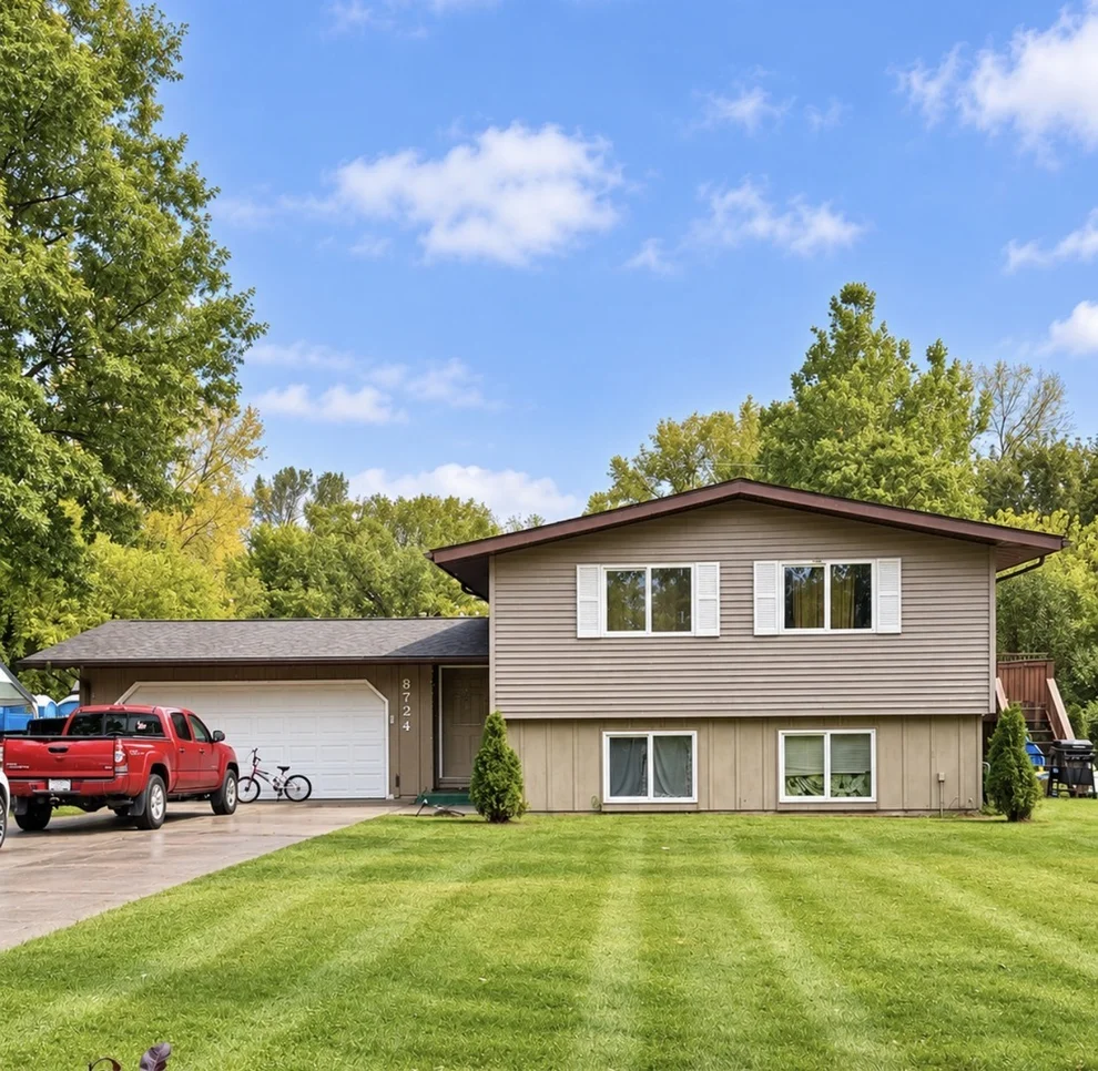 Unit for sale at 8724 Quail Drive, Belvidere, IL 61008