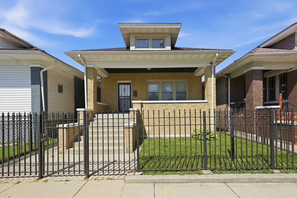Unit for sale at 7614 S Carpenter Street, Chicago, IL 60620